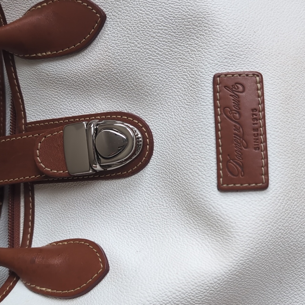 Dooney & Bourke Archives-Pebble Leather Tuck Lock Tote-White/British Tan NEW - Picture 3 of 15